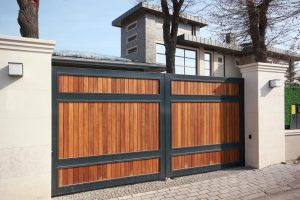 Simple elegance: investigating the advantages of electric driveway gates in terms of convenience